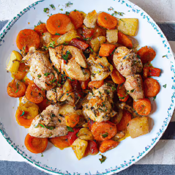 Savory Chicken with Tomato and Carrot Medley