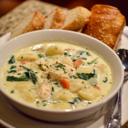 Olive Garden Chicken Gnocchi Soup