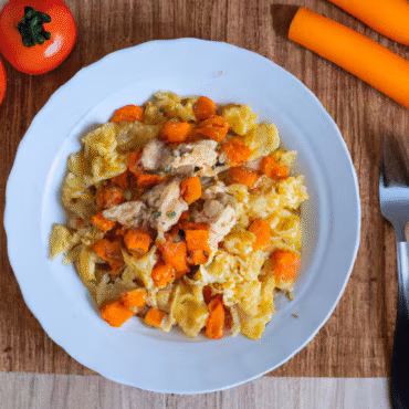 Cheesy Chicken Pasta with Tomato and Carrot