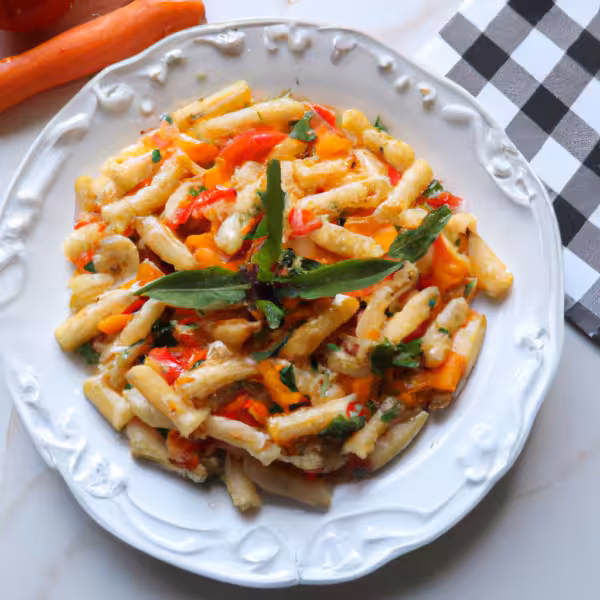 Cheesy Pasta with Tomatoes and Carrots