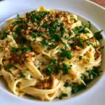 Fettuccine with Walnuts and Parsley